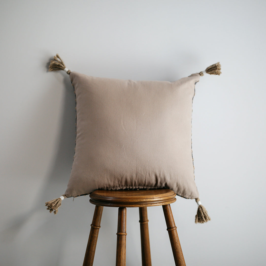 Primitive Col. / RN CUSHION 001 - OG