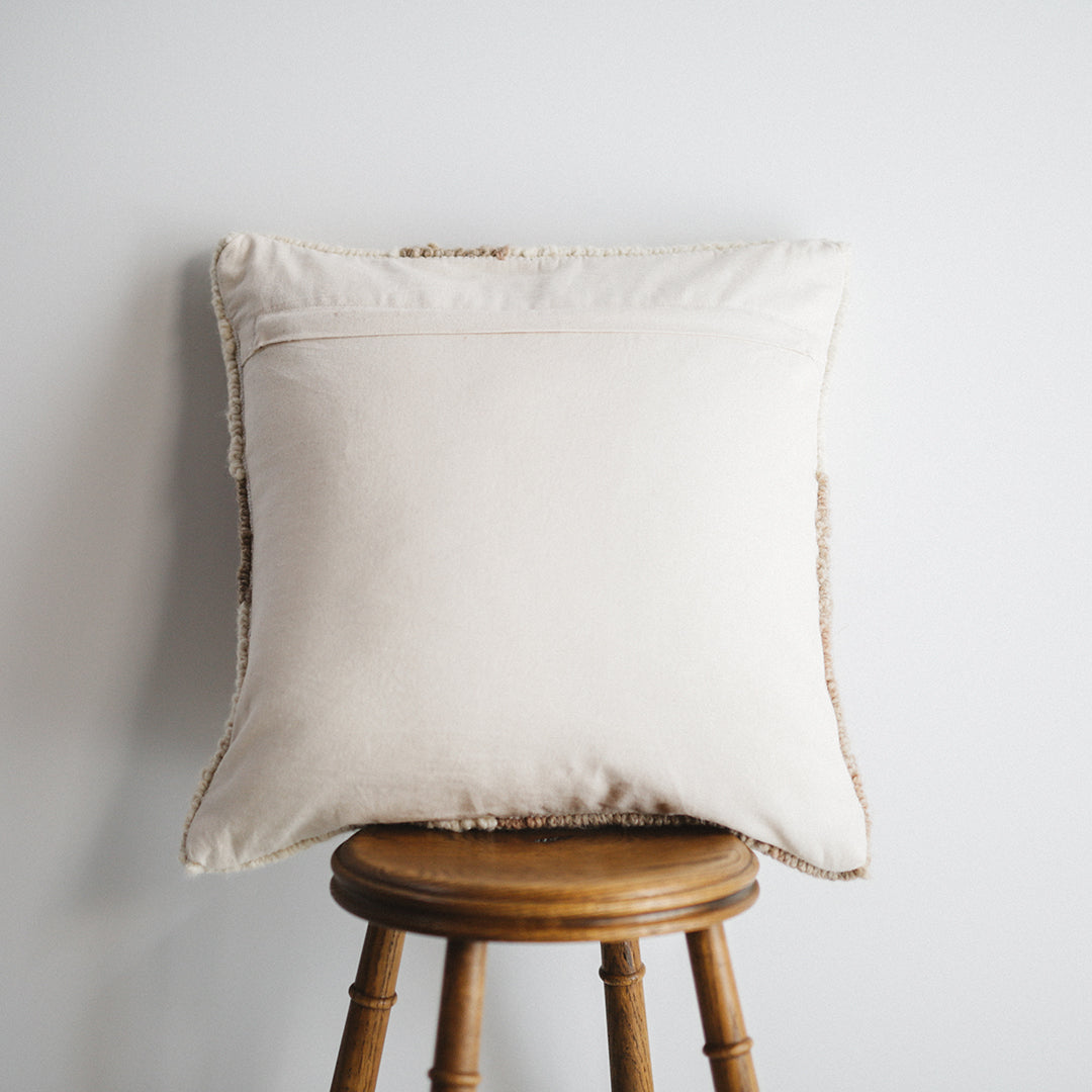 Modern Col. / RN CUSHION 004 - IV