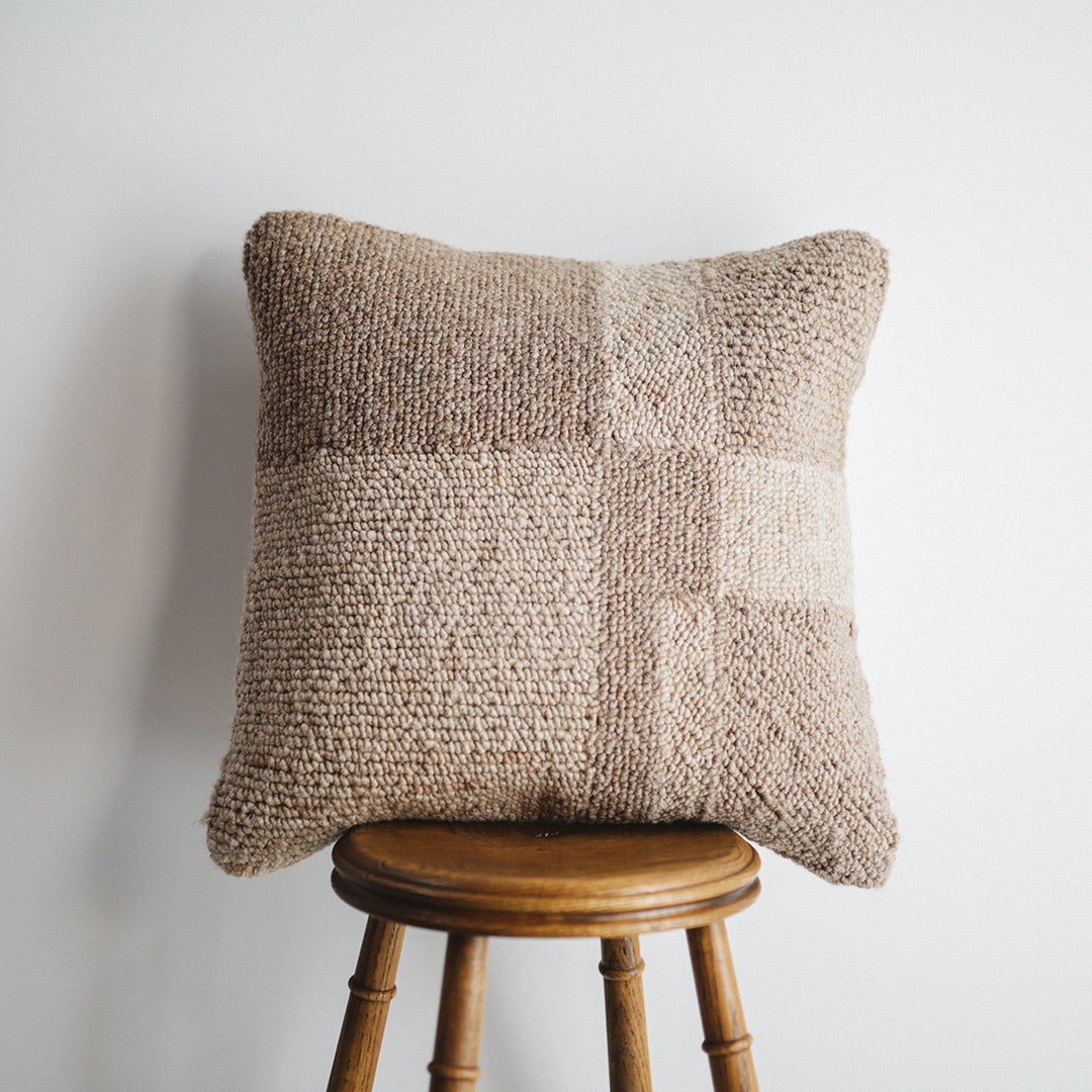Modern Col. / RN CUSHION 004 - BE