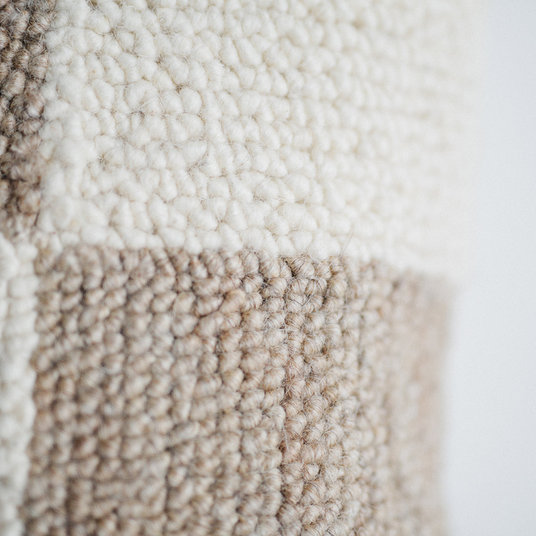 Modern Col. / RN CUSHION 004 - IV