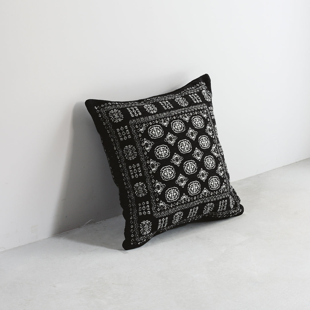 Decorative Col. / RN CUSHION 006 - BK