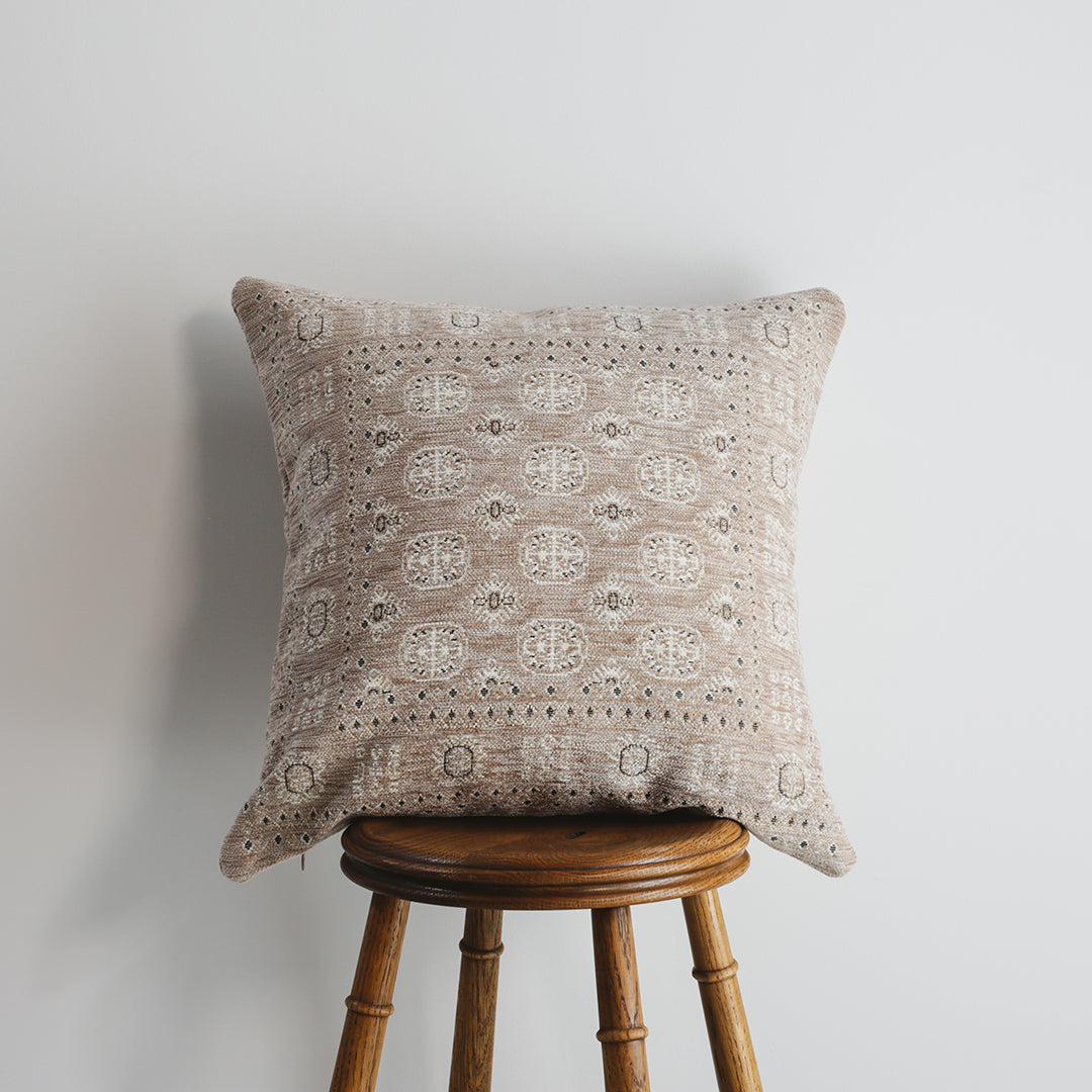 Decorative Col. / RN CUSHION 006 - BE