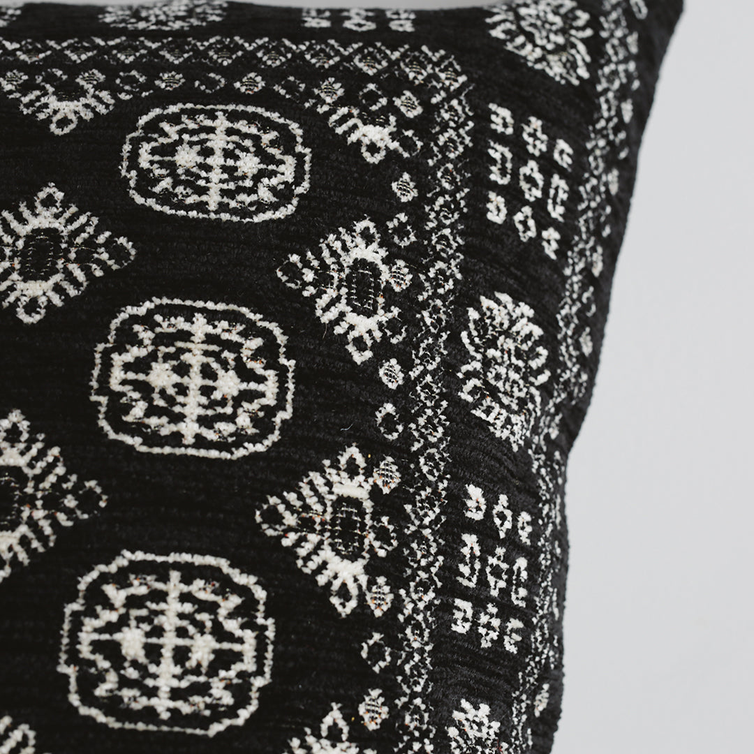 Decorative Col. / RN CUSHION 006 - BK
