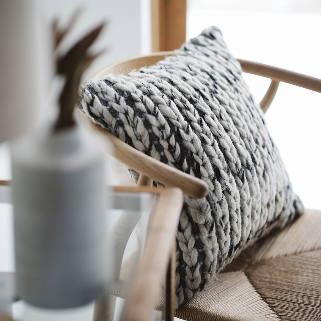 Primitive Col. / RN CUSHION 007 - BK